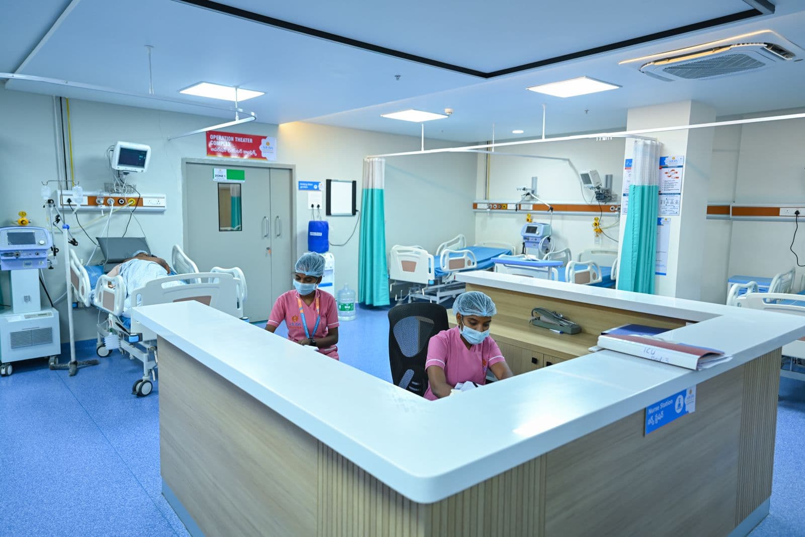 Advanced monitoring and treatment area at AJUDA Hospitals